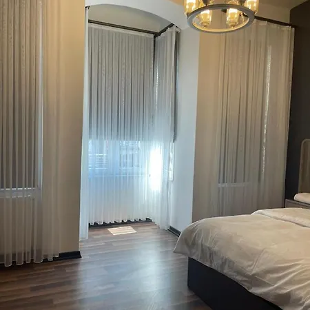 Aparthotel Smf Suites 2