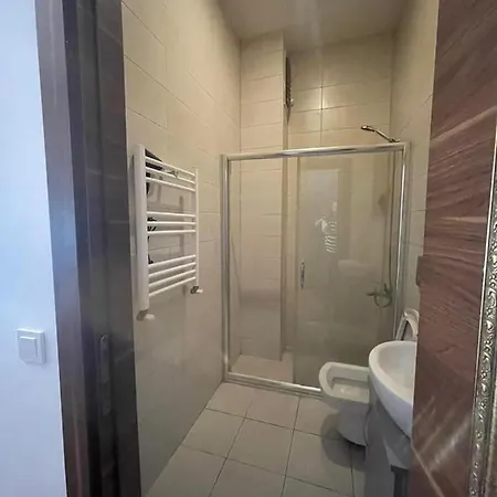 Smf Suites 2 Aparthotel